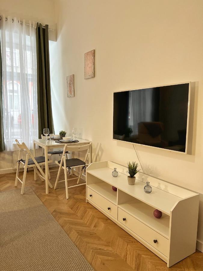 Cozy, Quiet Place Near Belvedere Apartment Wien